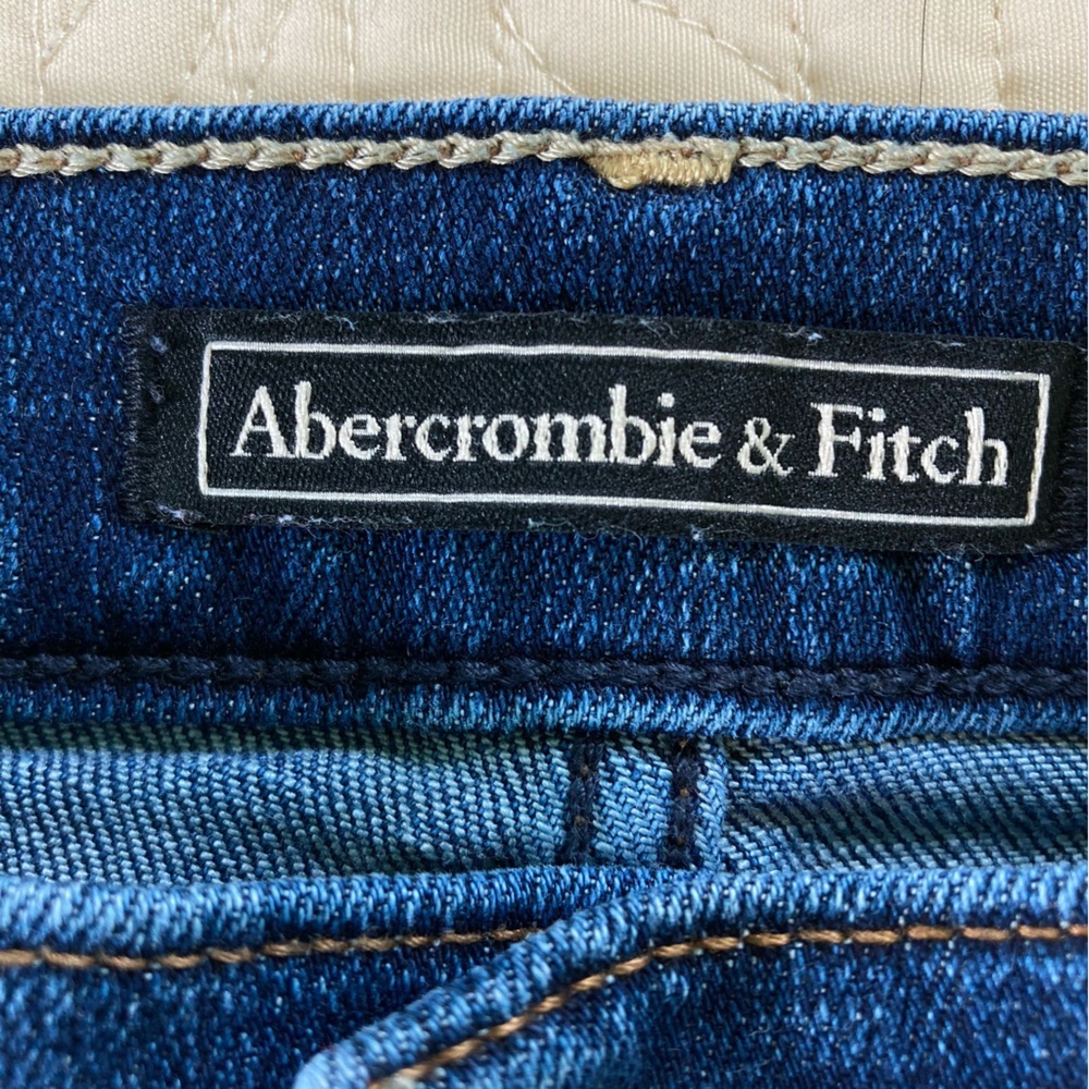 Abercrombie & Fitch Distressed Denim Short Shorts Five Pocket (Size 27) - Picture 7 of 10